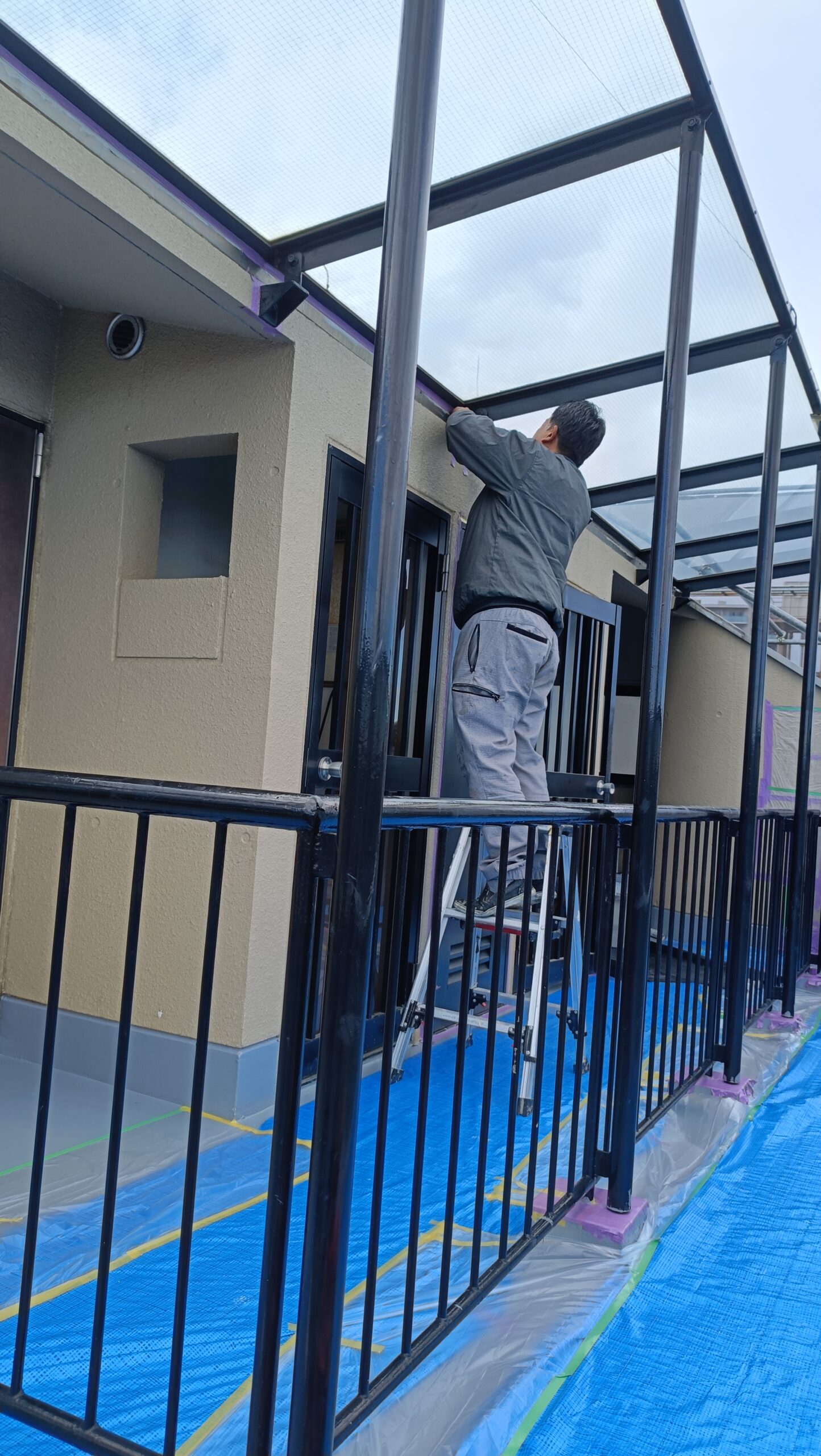 武蔵野市で進めていたウレタン防水工事が完工しました！次はいよいよ足場解体です