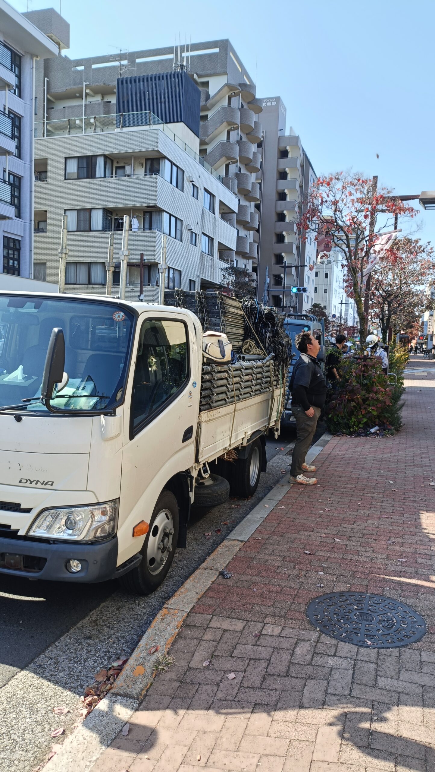 武蔵野市のマンションでウレタン防水工事の足場解体が終了しました！